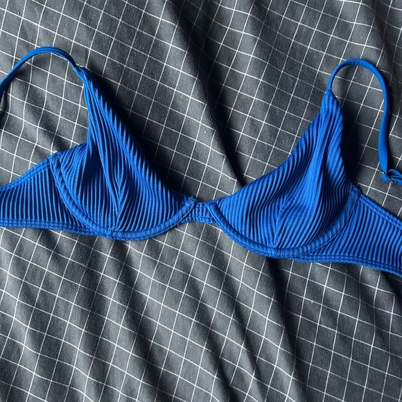 Hollister blue bikini top - Picture 1 of 5